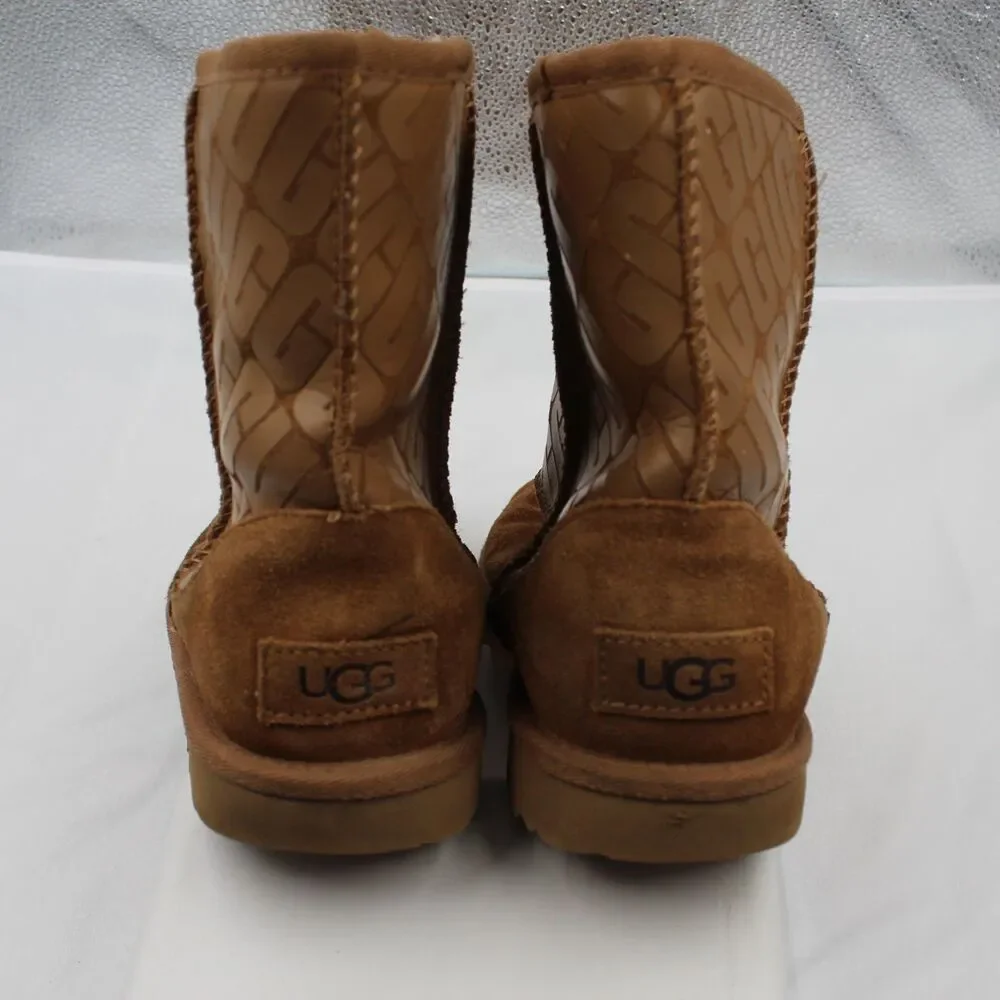 UGG Classic Mini II Graphic Boots Women Size 4 Suede Chestnut